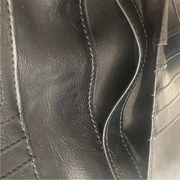 Relic Leather Black and White Bifold Large Wallet ID Holder Credit Card slots - Picture 10 of 16